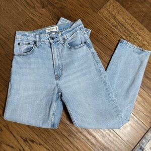 Abercrombie Ankle Straight Ultra High Rise Jean (Curve Love)